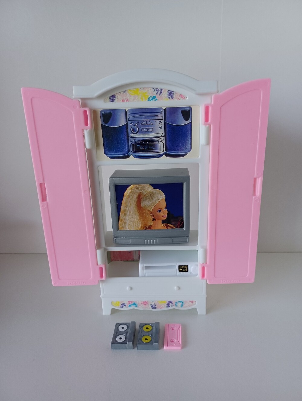 Vintage Barbie Sized Fashion Doll TV Stand With TV And 3 VHS Toys Collectibles